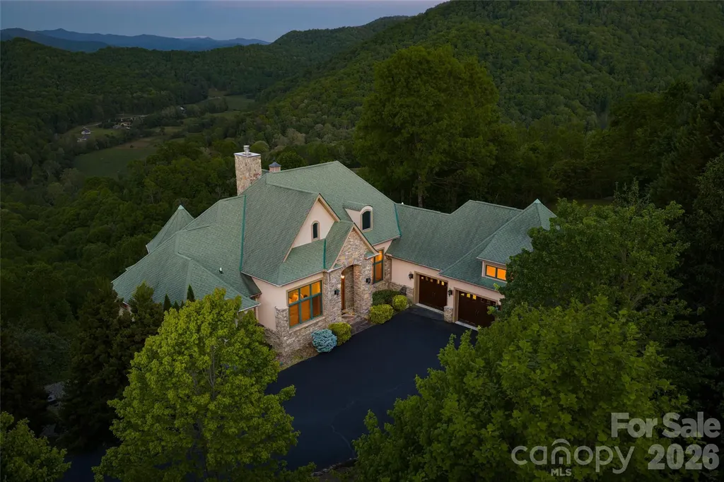 326 Summit Drive Whittier NC 28789
