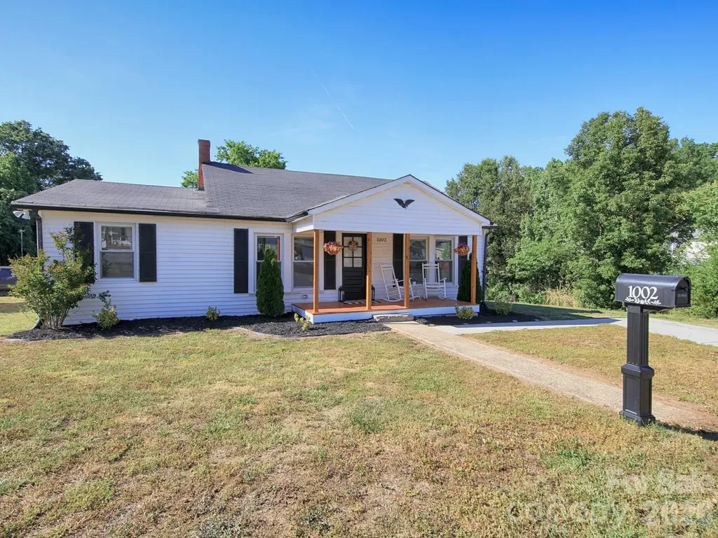 1002 Aiken Street Kannapolis NC 28081