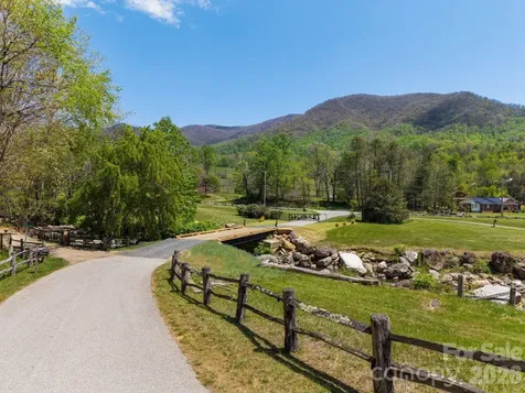 00000 White Pine Lane Bakersville NC 28705