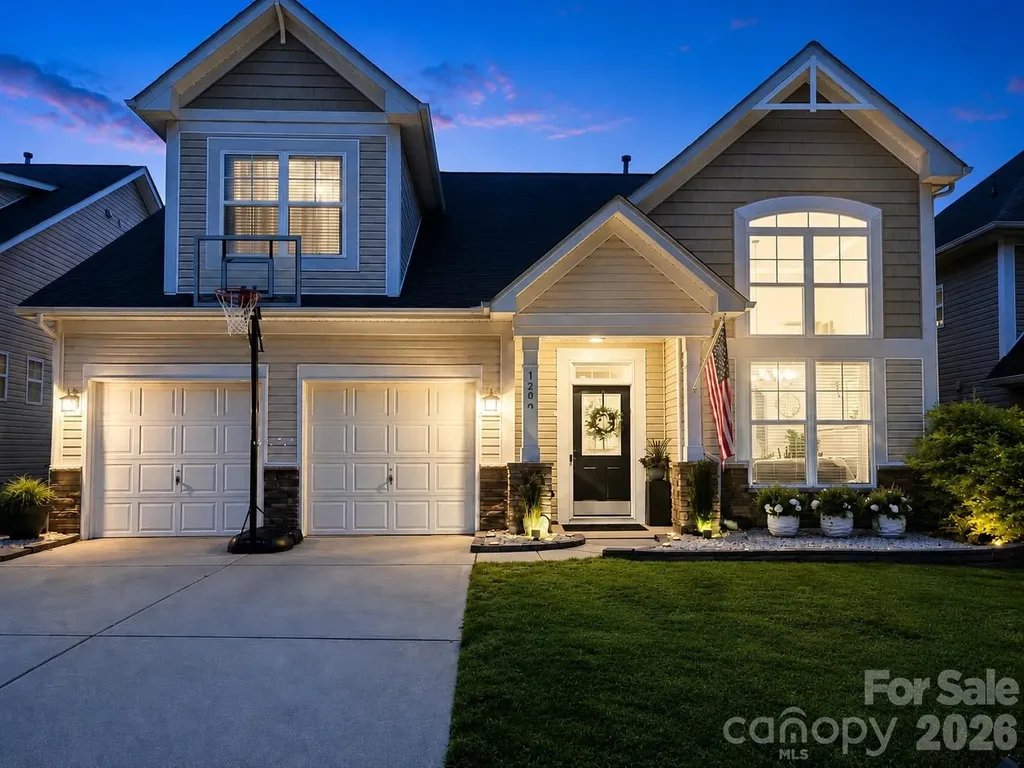1204 Woodglen Lane Matthews NC 28104
