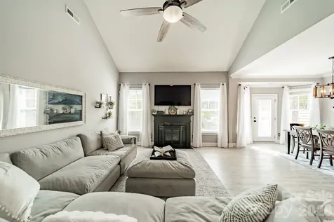 1204 Woodglen Lane Matthews NC 28104