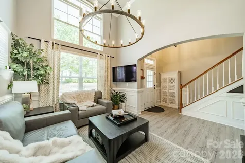 1204 Woodglen Lane Matthews NC 28104