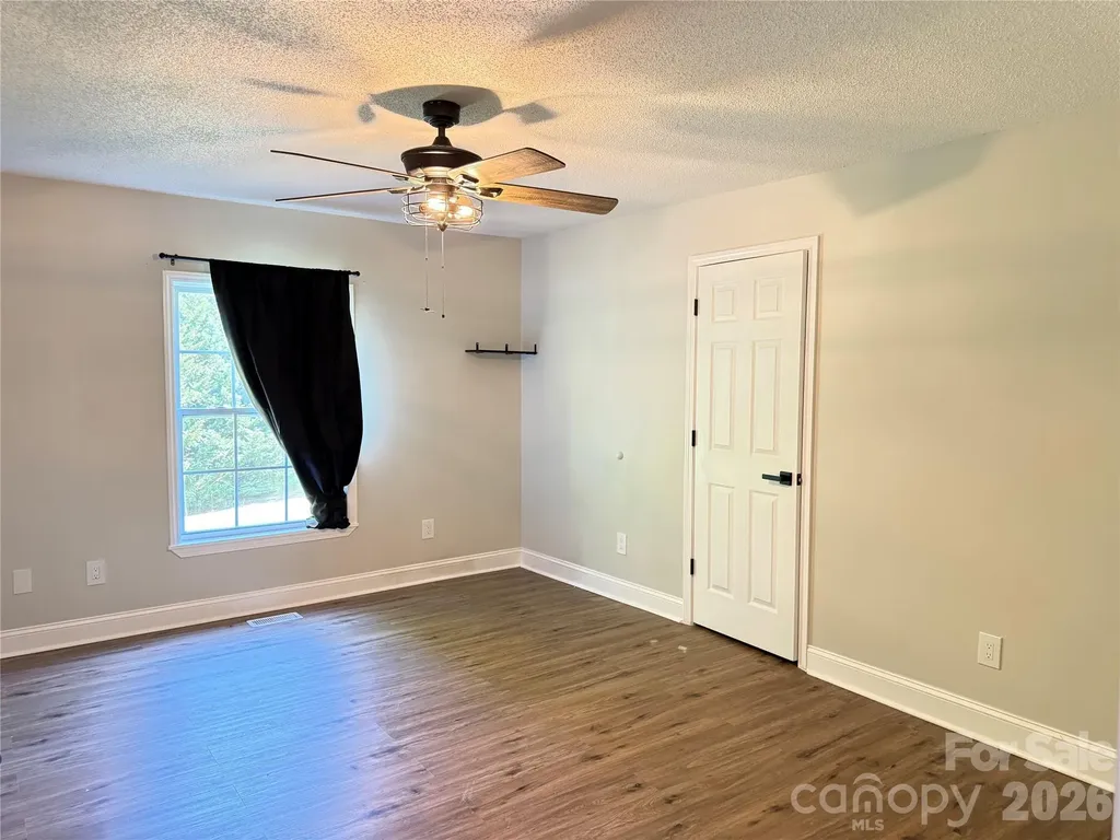 1442 Lee Pearson Road Lenoir NC 28645