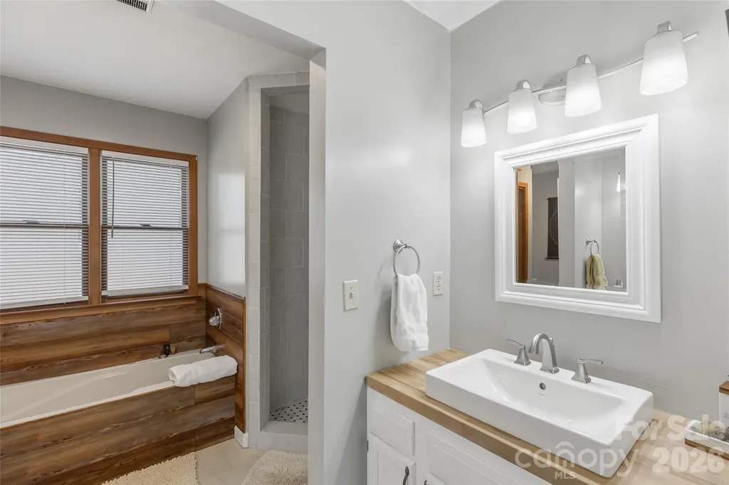 46 Poplar Court Sapphire NC 28774