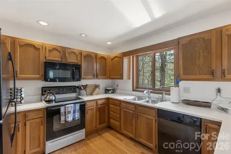46 Poplar Court Sapphire NC 28774