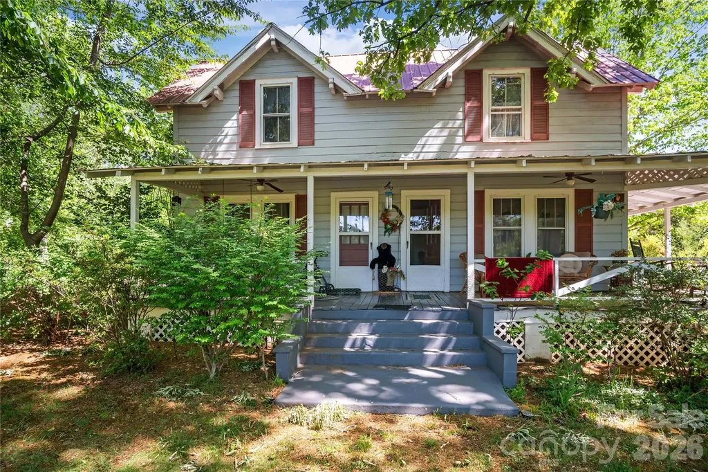 283 Constant Lane Columbus NC 28722