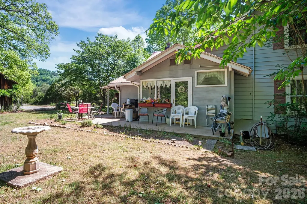 283 Constant Lane Columbus NC 28722