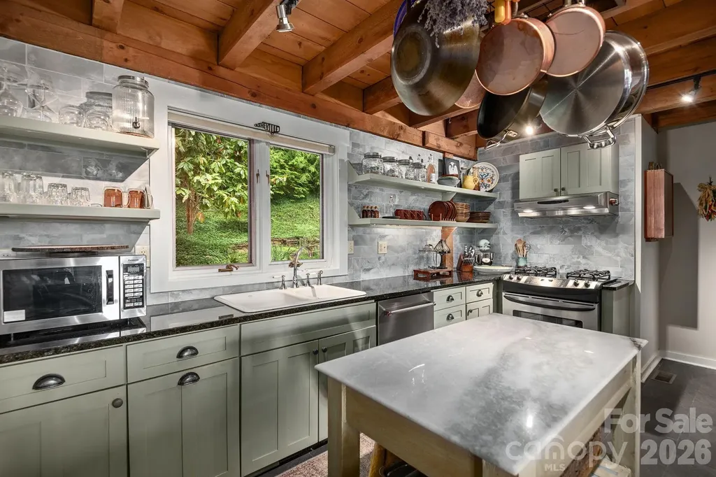 107 Buffalo Trail Asheville NC 28805