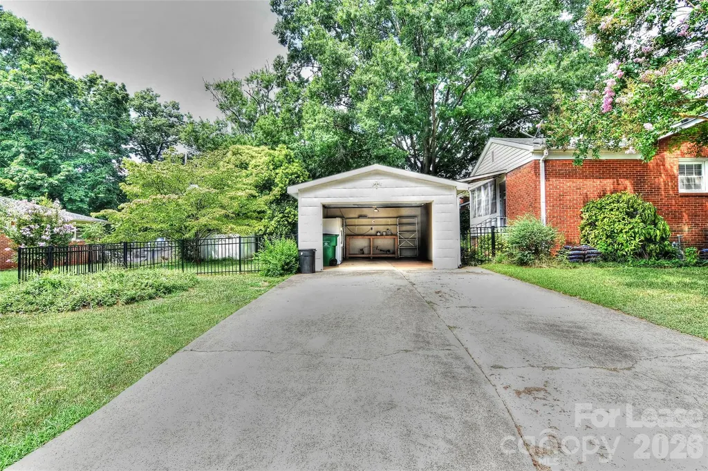 420 Seneca Place Charlotte NC 28210