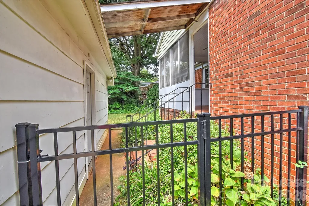 420 Seneca Place Charlotte NC 28210