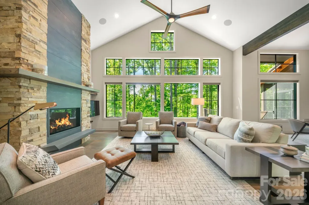 154 Wandering Oaks Way Asheville NC 28805