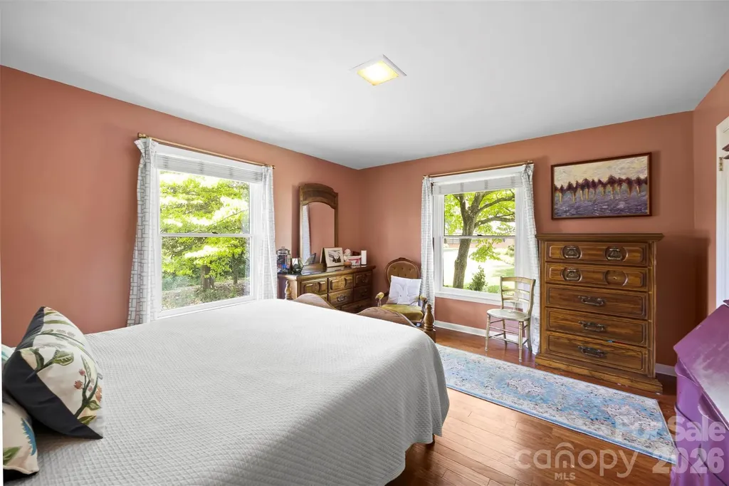 208 S Dixie Street Cherryville NC 28021