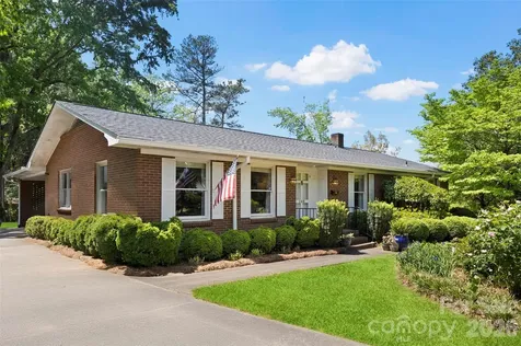 208 S Dixie Street Cherryville NC 28021
