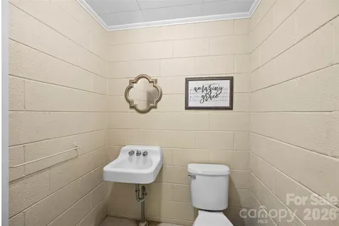 208 S Dixie Street Cherryville NC 28021