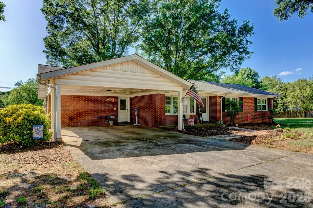 113 Delview Drive Cherryville NC 28021