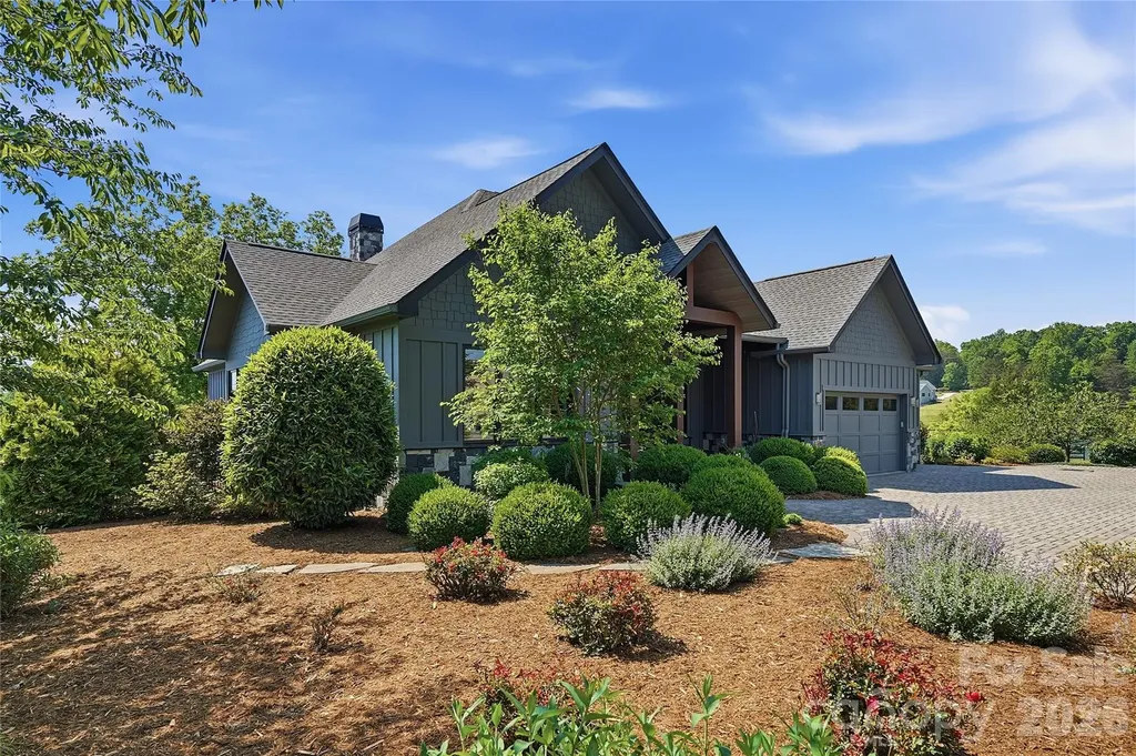 984 Mapleton Lane Columbus NC 28722