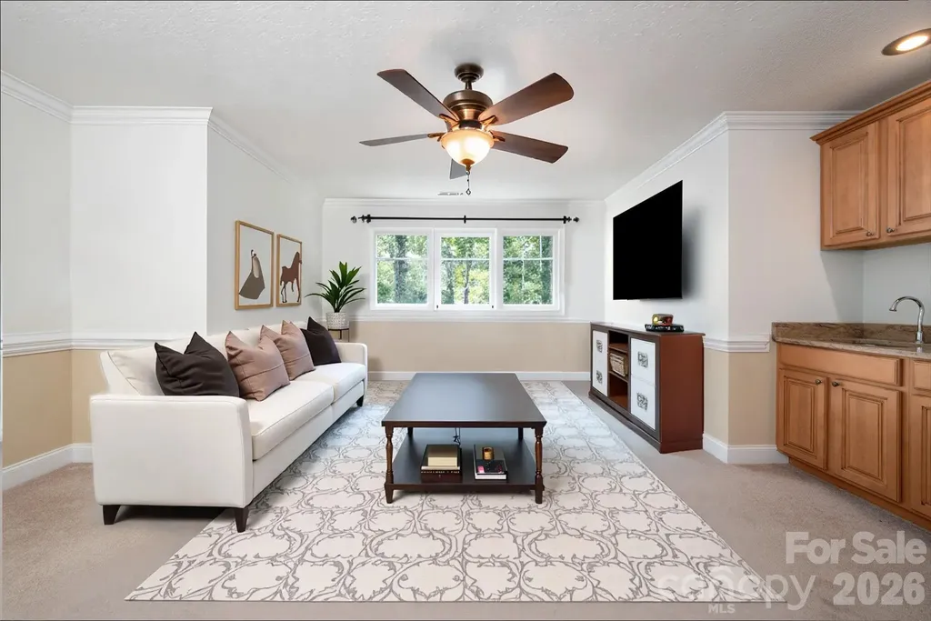 17 Bohemian Lane Asheville NC 28805