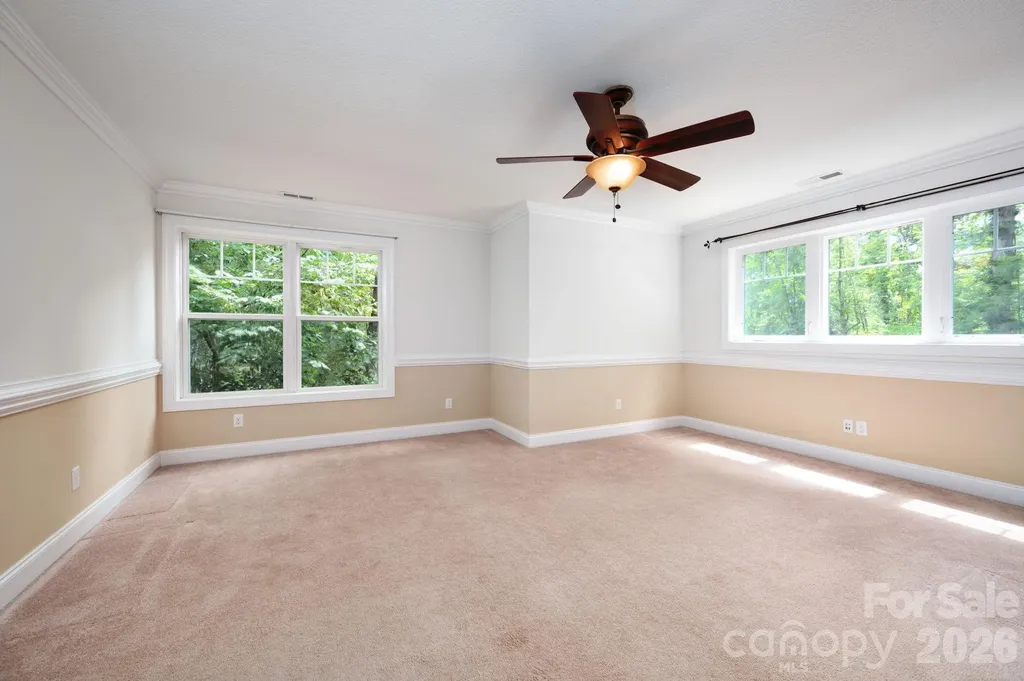 17 Bohemian Lane Asheville NC 28805