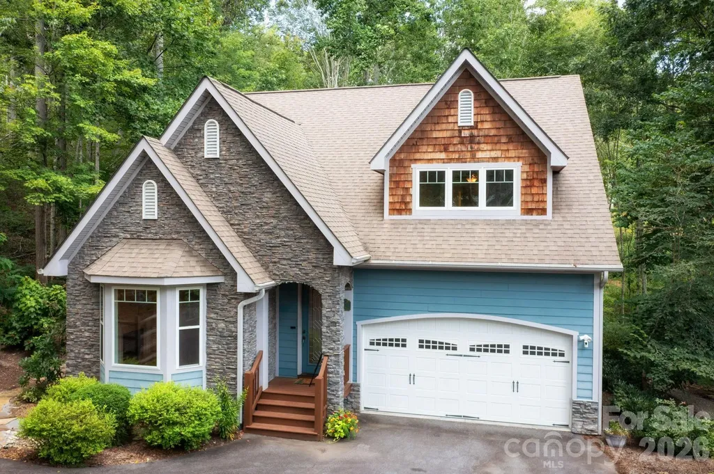 17 Bohemian Lane Asheville NC 28805