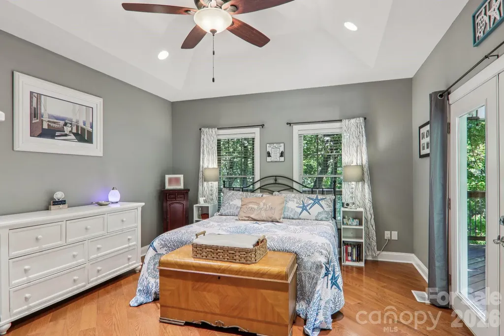 6 Wagon Trace Flat Rock NC 28731