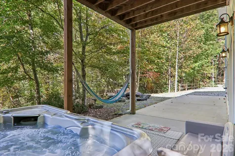 6 Wagon Trace Flat Rock NC 28731