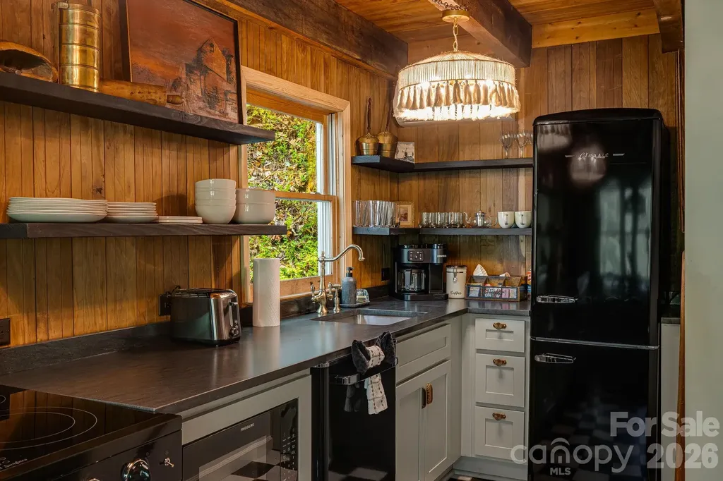 155 Spivey Mountain Road Asheville NC 28806