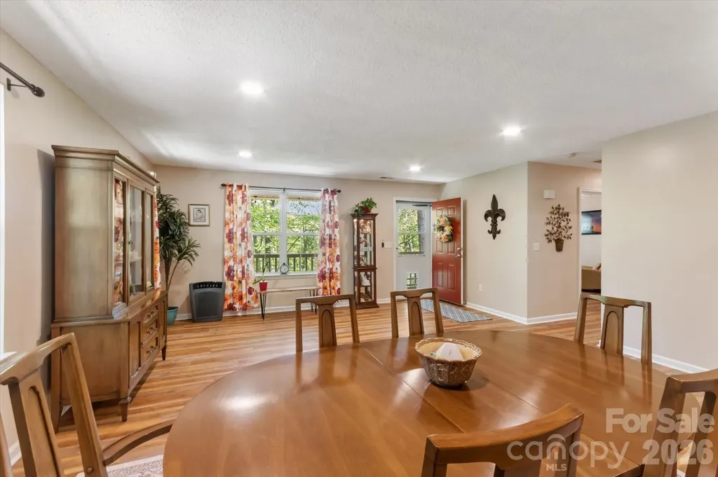 12 Hutchinson Woods Fletcher NC 28732