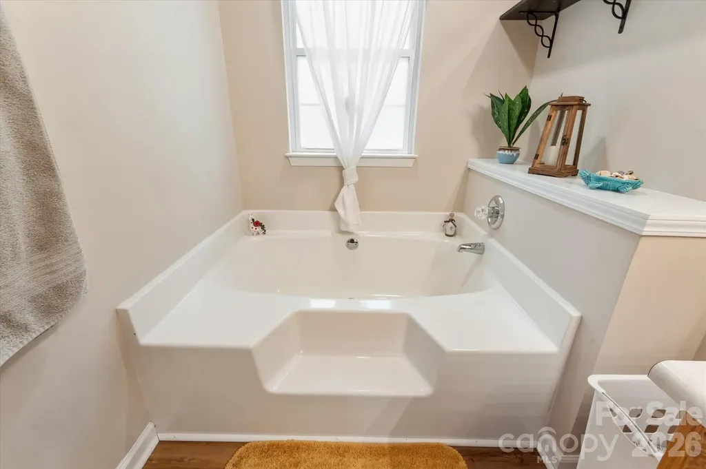 12 Hutchinson Woods Fletcher NC 28732