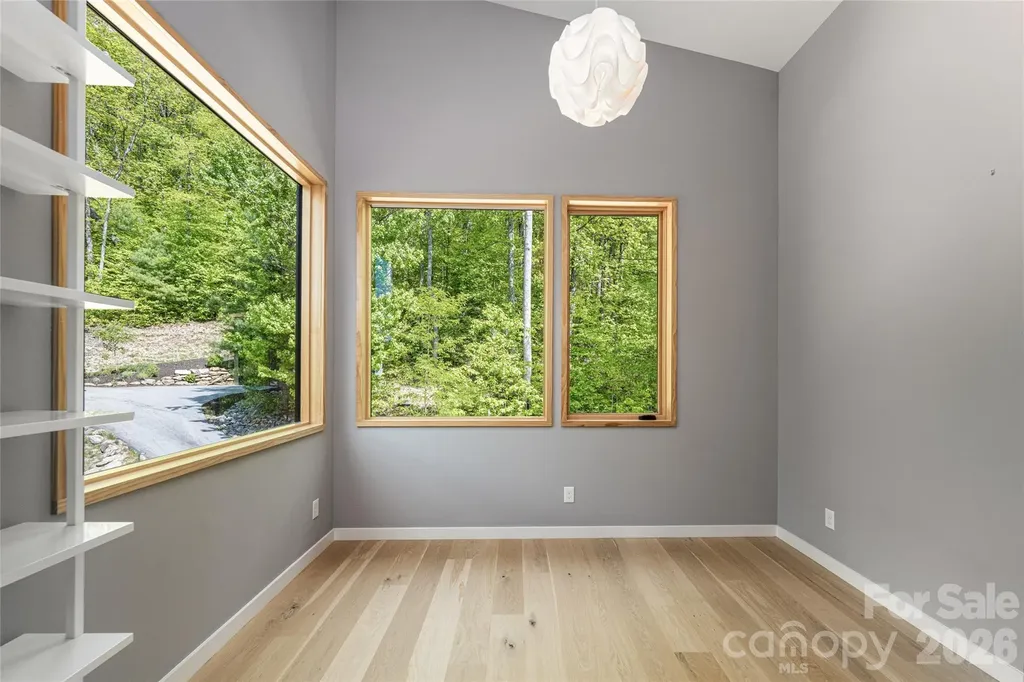 77 Mcintyre Drive Asheville NC 28803