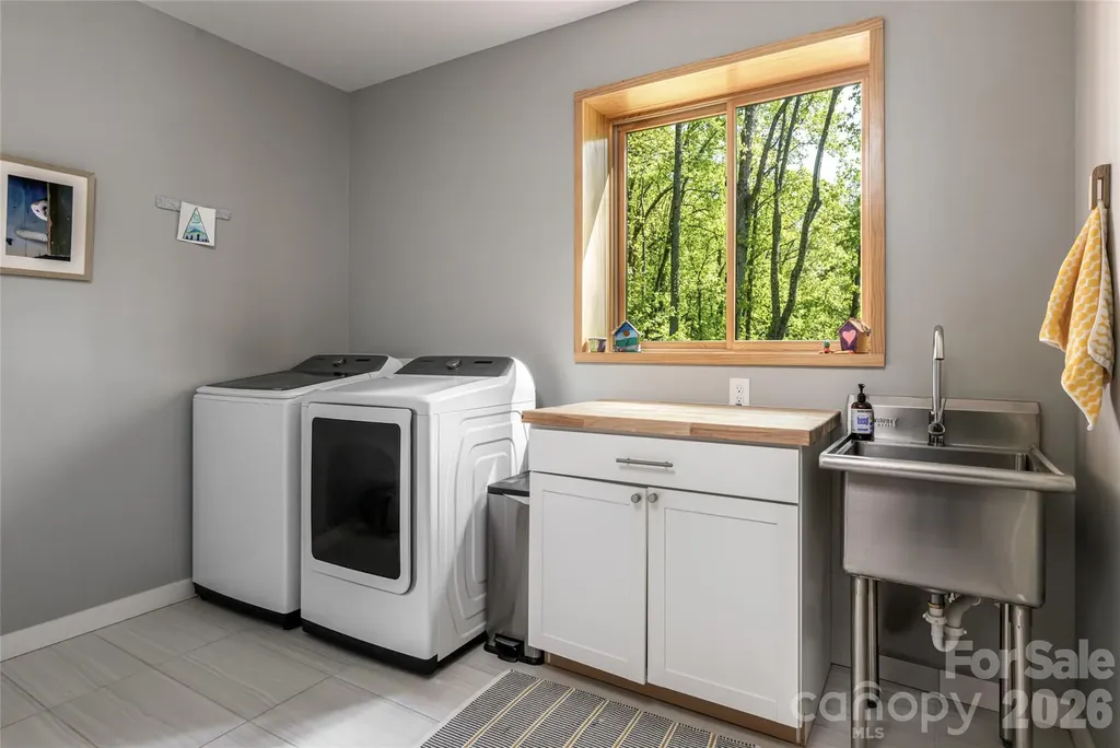 77 Mcintyre Drive Asheville NC 28803