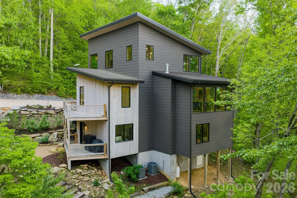 77 Mcintyre Drive Asheville NC 28803