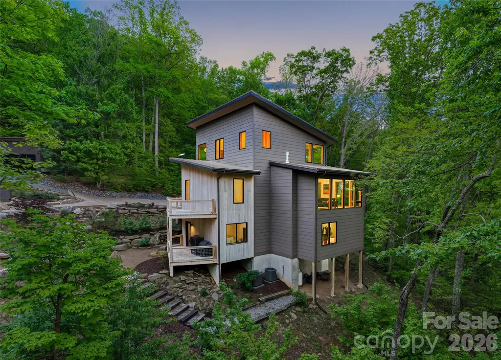 77 Mcintyre Drive Asheville NC 28803