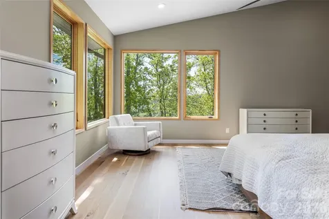 77 Mcintyre Drive Asheville NC 28803