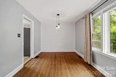 1106 Cherokee Drive Hendersonville NC 28739