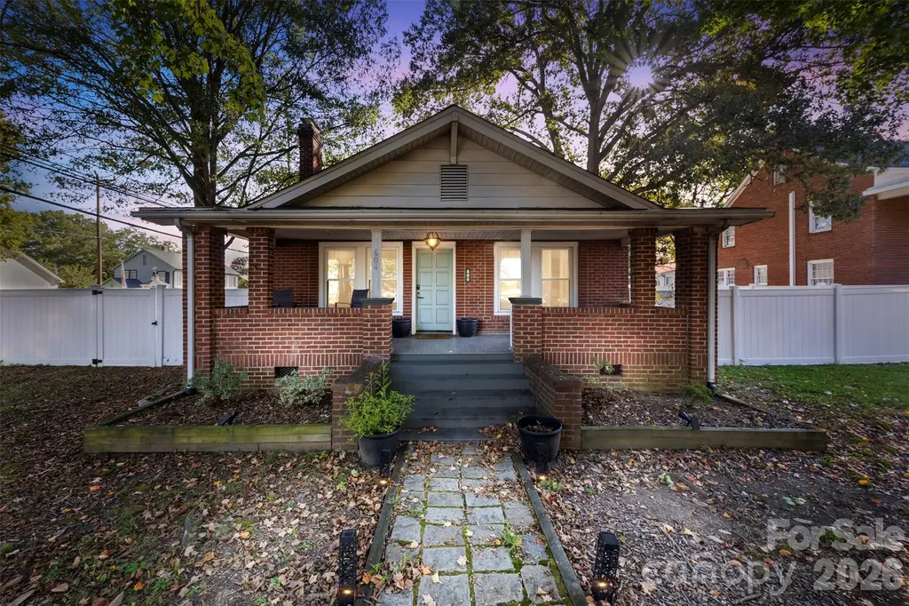 604 Pearl Avenue Kannapolis NC 28083