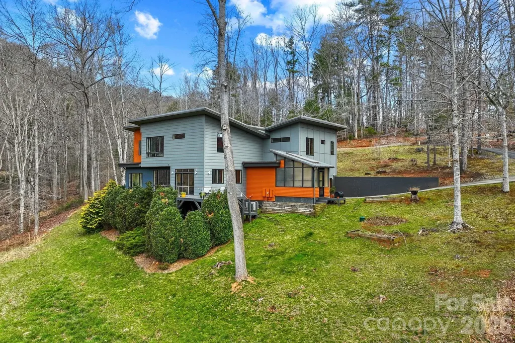404 Amanda Drive Mars Hill NC 28754