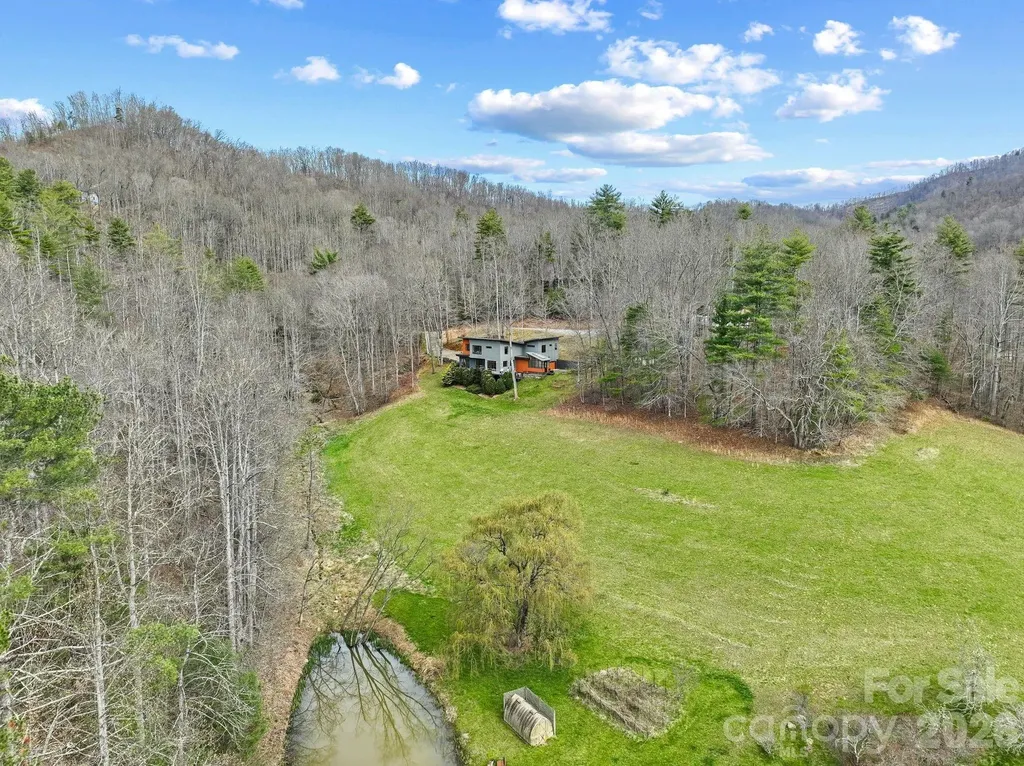 404 Amanda Drive Mars Hill NC 28754