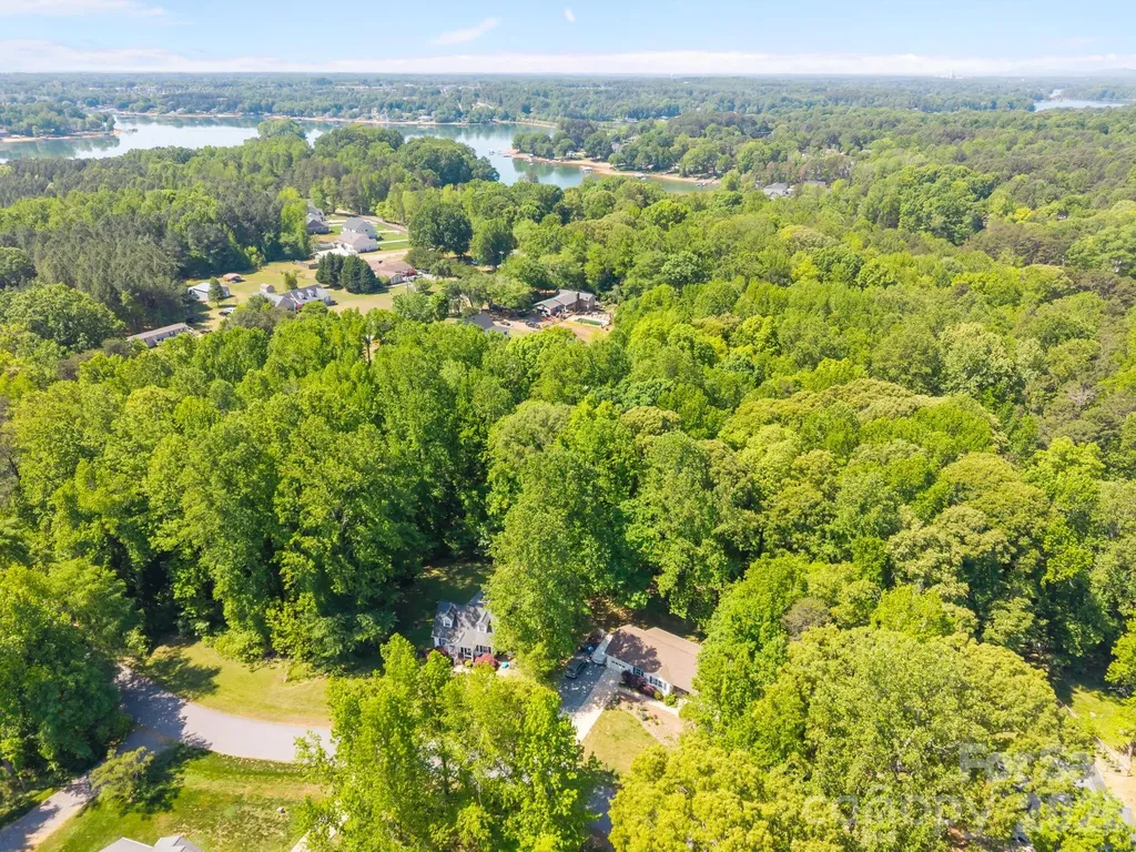 125 Mills Forest Lane Mooresville NC 28117