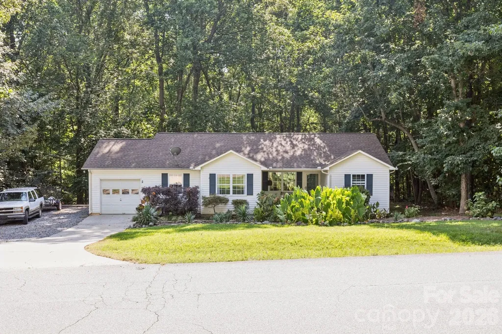 125 Mills Forest Lane Mooresville NC 28117