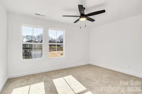 1375 Sanctuary Street Kannapolis NC 28083