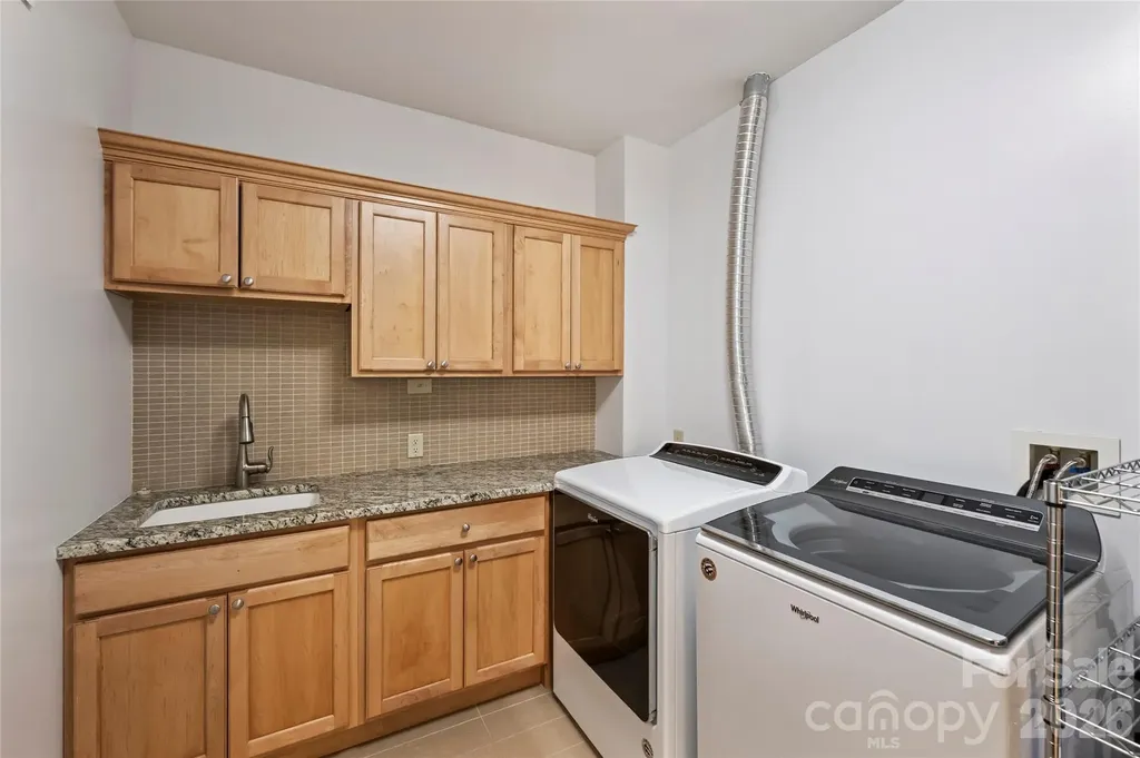222 S Caldwell Street Charlotte NC 28202