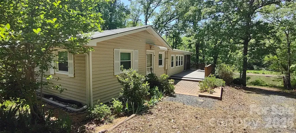 769 Dennis Road Troy NC 27371