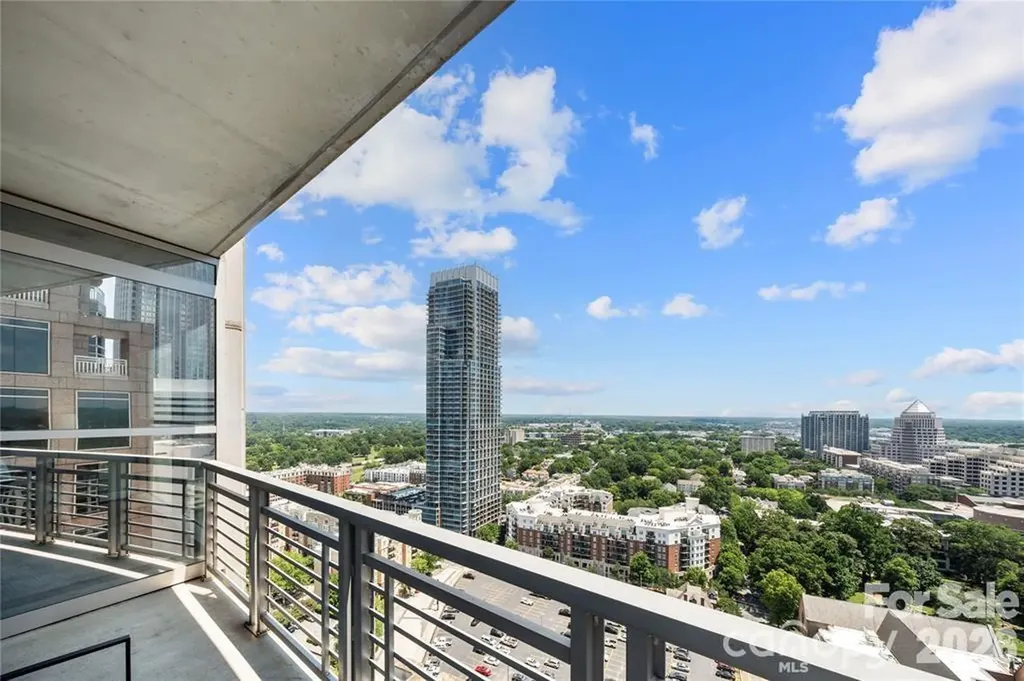 333 W Trade Street Charlotte NC 28202