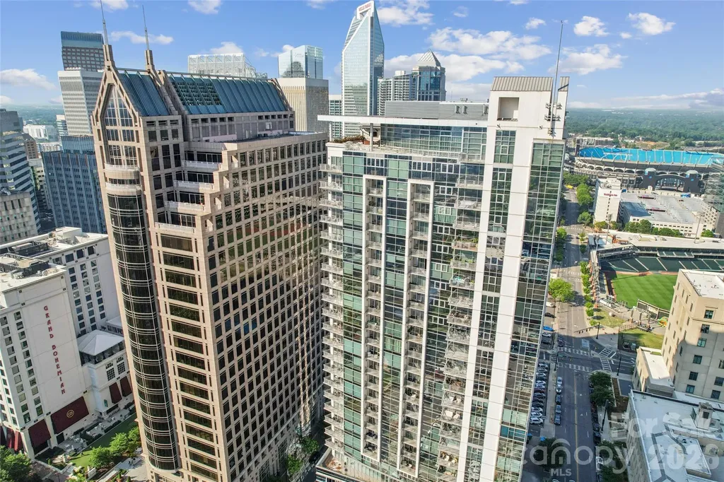 333 W Trade Street Charlotte NC 28202