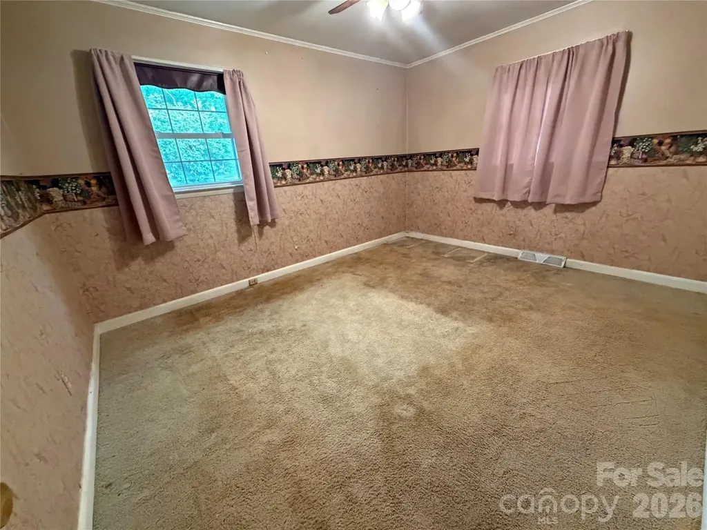 1044 Meadowbrook Lane Newton NC 28658