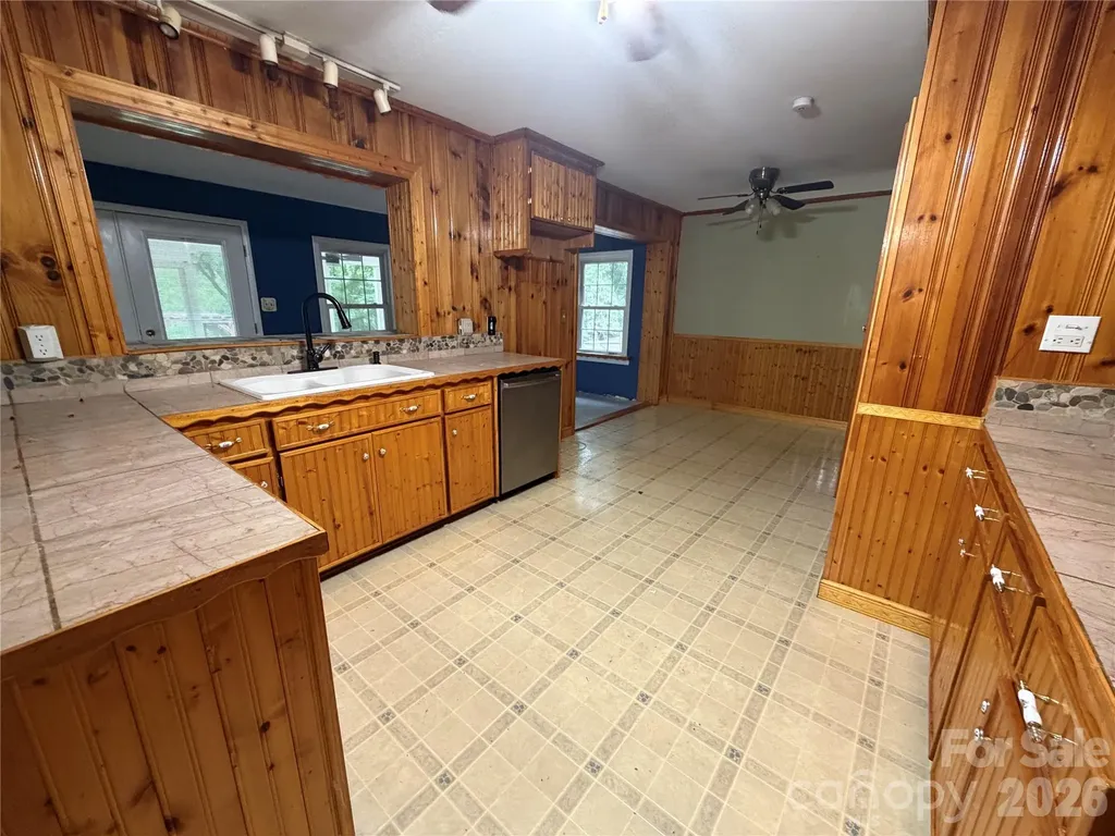 1044 Meadowbrook Lane Newton NC 28658