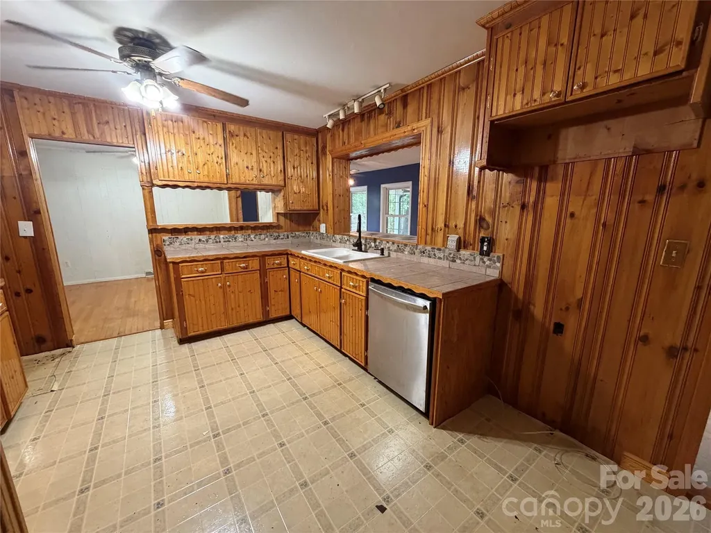 1044 Meadowbrook Lane Newton NC 28658