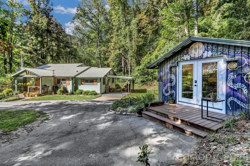 3851 Gerton Highway Gerton NC 28735