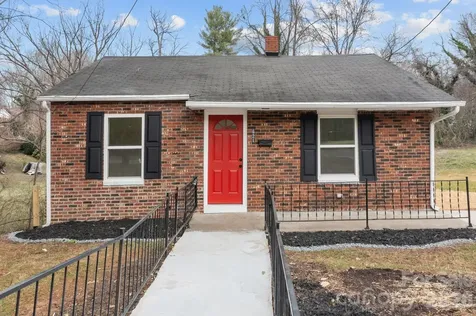 621 E Sharpe Street E Statesville NC 28677
