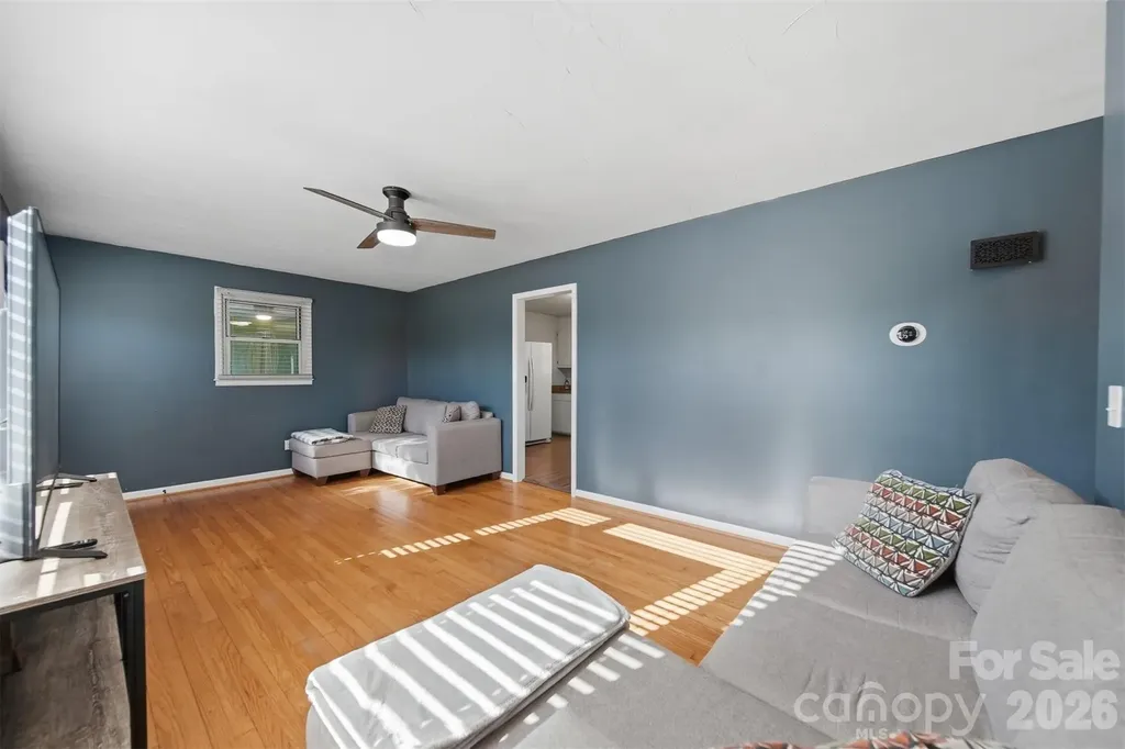 1745 26th Street NE Hickory NC 28601